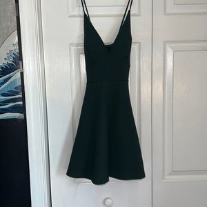 Windsor emerald green short prom/homecoming dress